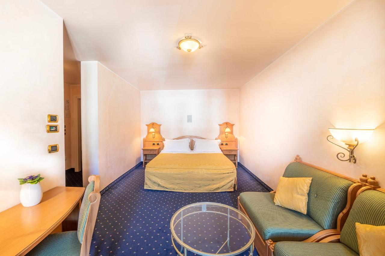 Hotel Relais Orsingher Fiera Di Primiero Esterno foto