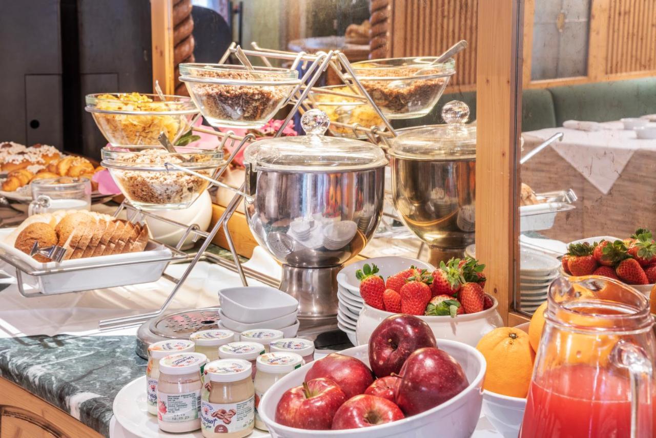 Hotel Relais Orsingher Fiera Di Primiero Esterno foto
