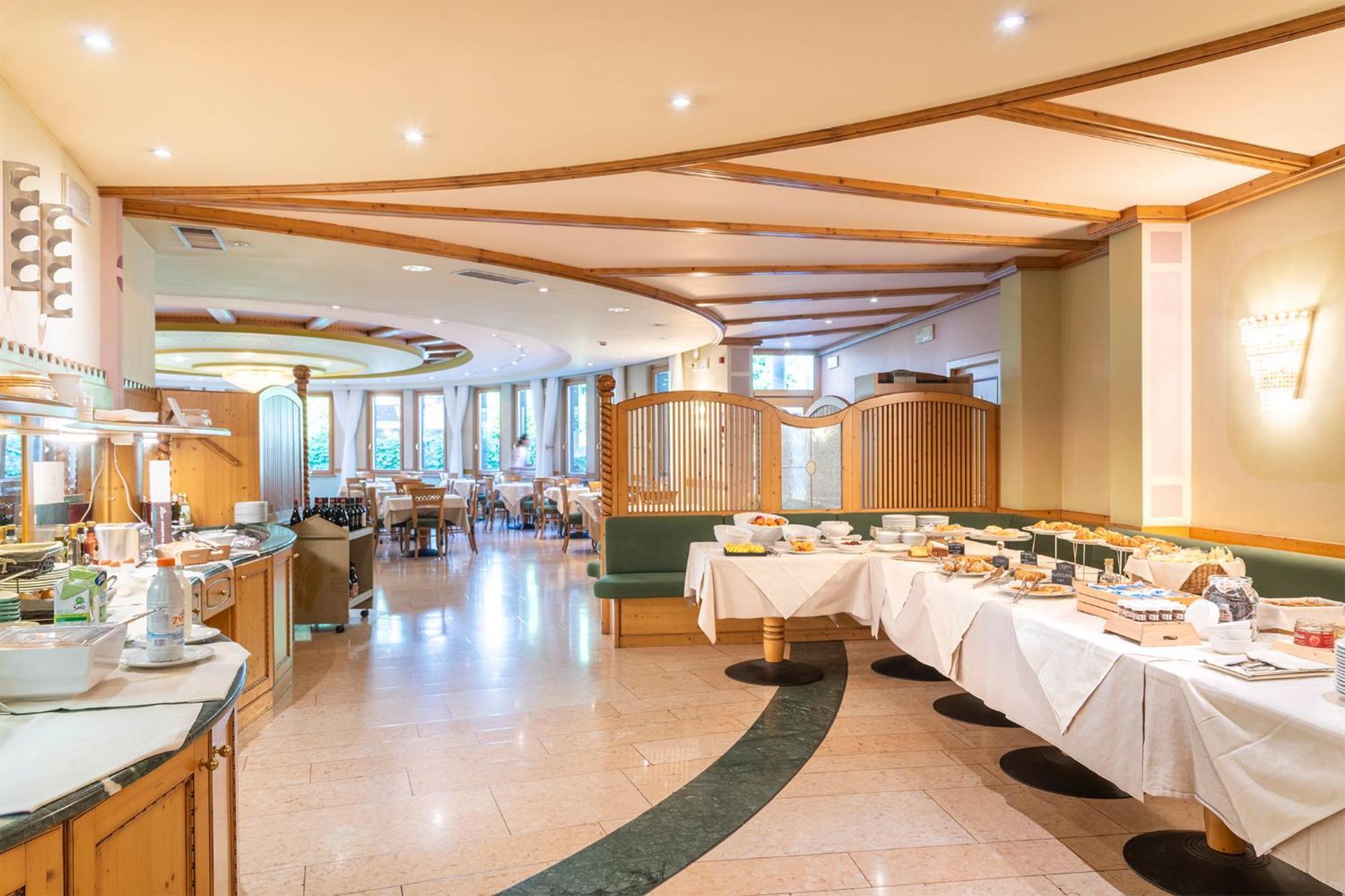 Hotel Relais Orsingher Fiera Di Primiero Esterno foto