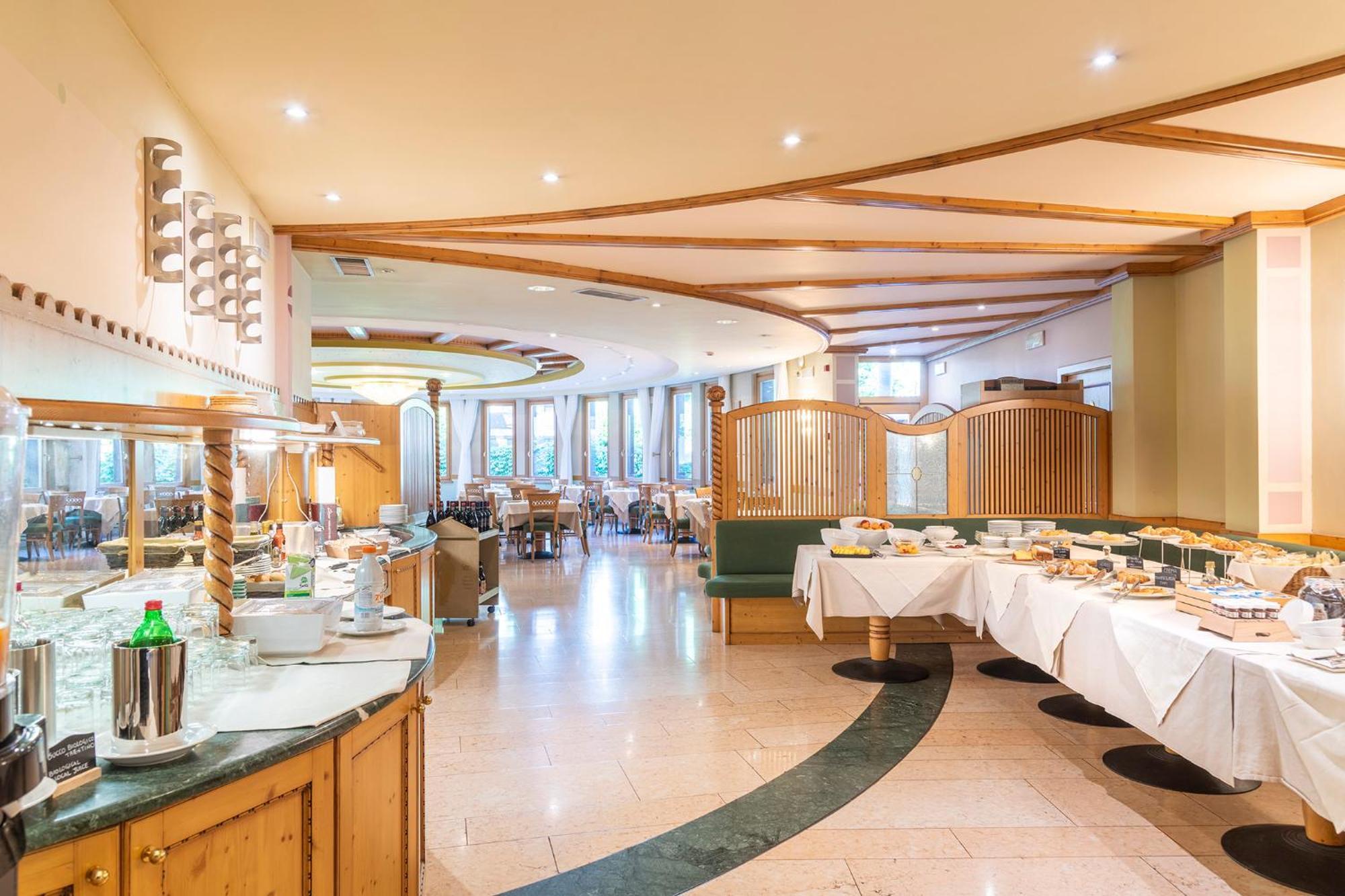Hotel Relais Orsingher Fiera Di Primiero Esterno foto